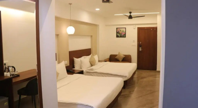 Номер Premium HOTEL KADAMB TREE