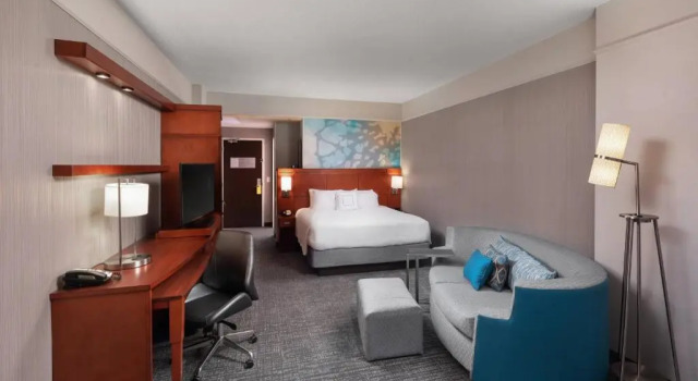 Номер Standard Courtyard by Marriott Greenville Downtown