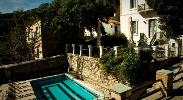Archontiko Stathopoulou, Book Hotel  
