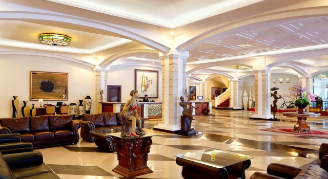 The Rich Jogja Hotel, Book Hotel Hotels in Sleman with Parking, Parking