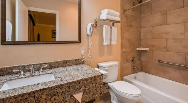 Номер Standard с балконом Best Western Garden Villa Inn