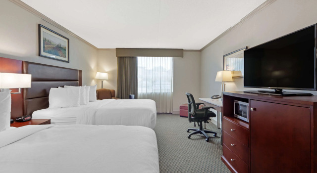 Четырёхместный номер Standard Best Western PLUS City Centre Inn