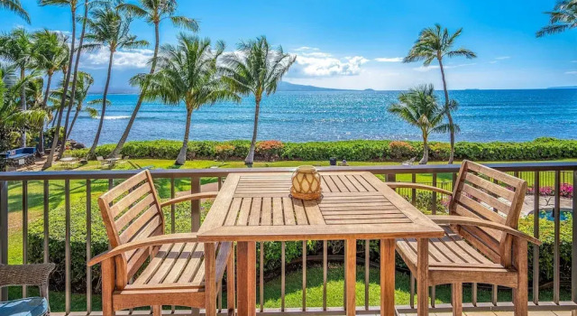 Ocean Front & Budget Friendly: Maalaea Banyans 204 - The Perfect Couples Getaway