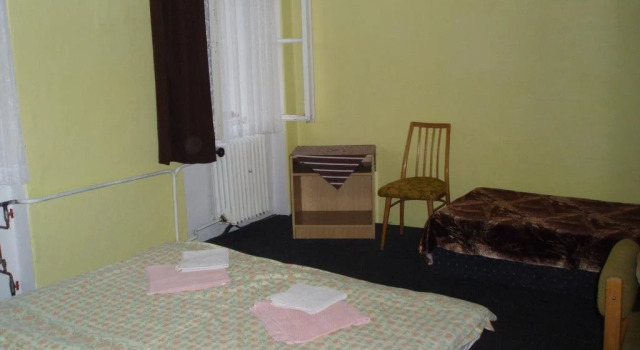 Penzion Betty, Book Hotel Hoteller i Liberec Region med parkering, Parkering