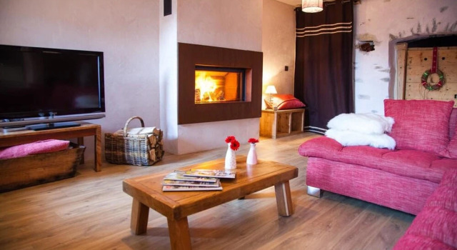 Chalet With 4 Bedrooms in Bourg-saint-maurice, With Wonderful Mountain, Забронировать Шале Виллы Овернь-Рона-Альпы, Вилла
