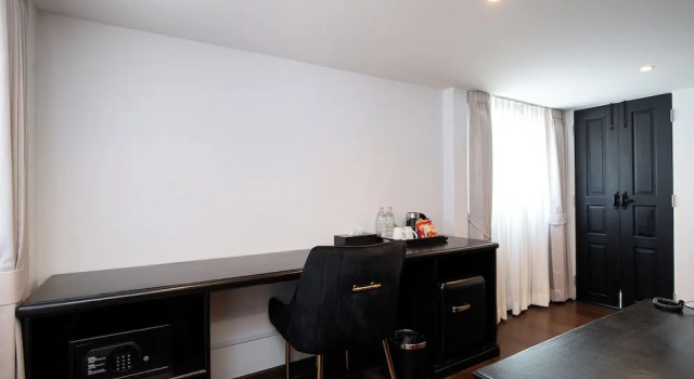 Номер Deluxe Bangluang Boutique Hotel nearby Wat Arun