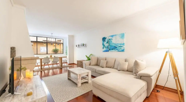 Апартаменты Stylish Apartment with Private Terrace and Garage