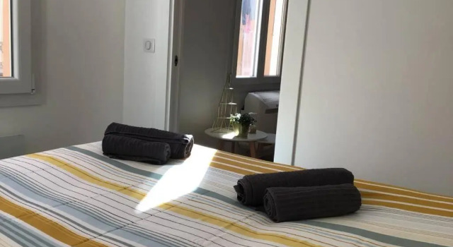 Appartement 2 chambres refait à neuf, climatisé, à 2 min de la mer, Забронировать Апартаменты/квартира Ницца Приморские Альпы, рядом с Набережная Соединенных Штатов