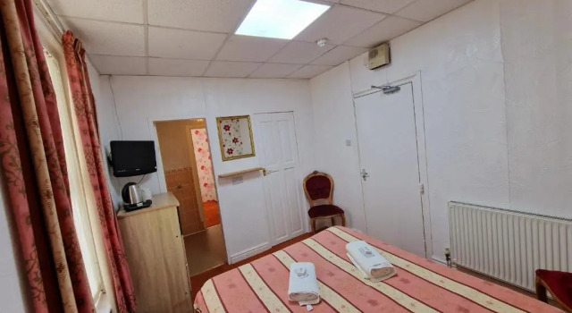 Четырёхместный номер Comfort The Albany Hotel