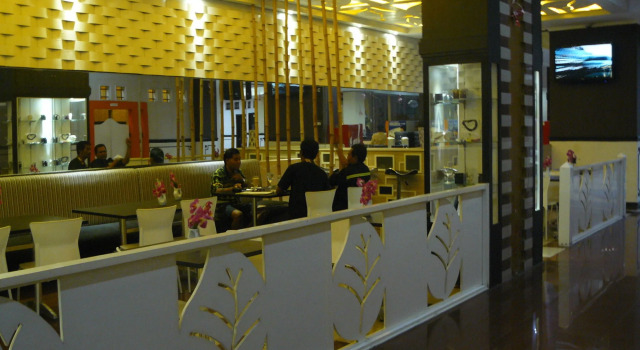 Hotel Oval Surabaya