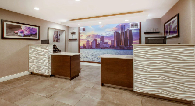 La Quinta Inn & Suites by Wyndham Detroit Utica