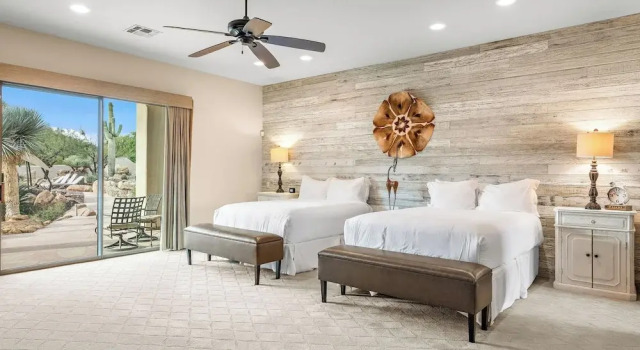 5bdr Oasis w/ Waterfall Pool, Hot Tub, Desert View Desert Cascase by Avantstay