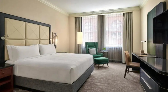 Номер Standard с видом на город JW Marriott Chicago