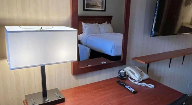 Номер Standard SureStay Plus Hotel by Best Western Mountain View