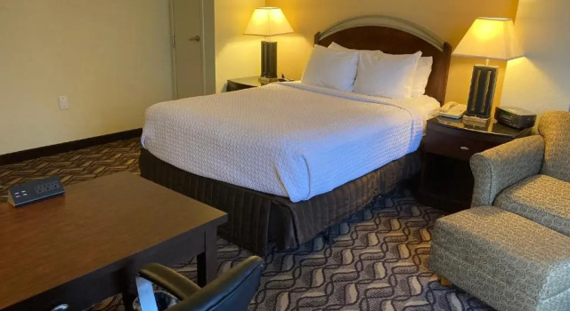 Двухместный люкс Crowne Plaza Austin