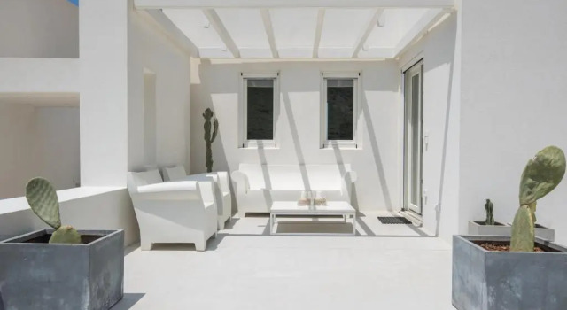 Noble 7 Suites, Prenota Hotel Paroikia Paro