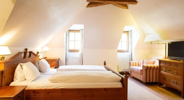 Полулюкс Deluxe Villa Solitude