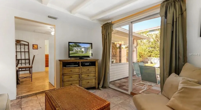 C&K's Island Retreat - 1586344