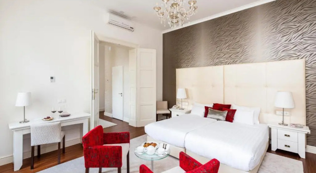 Suite Adele Boutique Hotel