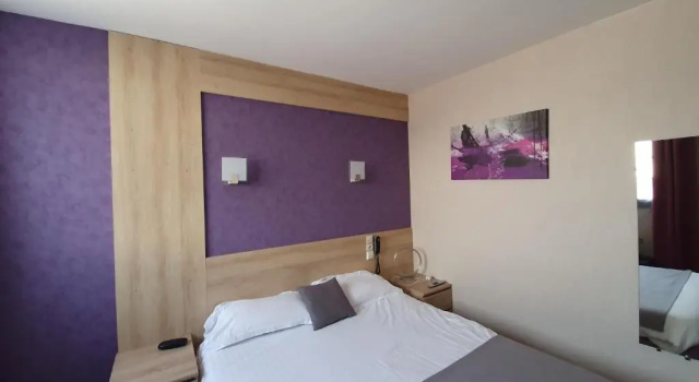 Двухместный номер Standard Contact Hôtel du Relais Thouars