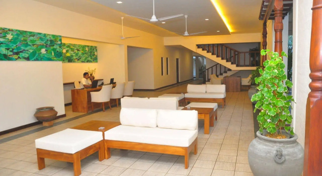 Mermaid Hotel & Club