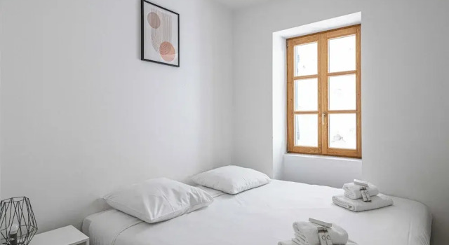 Magnificent Renovated 2 Bedroom Apartment, Terrace, Забронировать Апартаменты/квартира Отели Канн с парковкой, рядом с Le Croisette Casino Barriere de Cannes, Парковка
