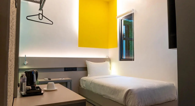 Одноместный номер Deluxe Yello! Hotel