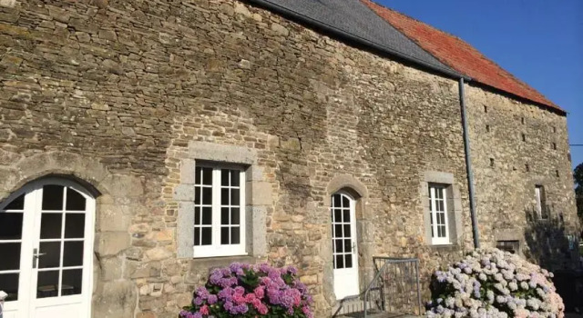 Gîtes La Pierre, Book Hotel Saint-Germain-le-Gaillard Lower Normandy