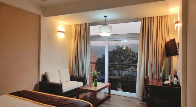 Четырёхместный люкс Shola Crown Resort - Munnar