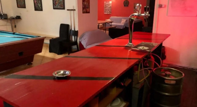 Апартаменты Whole basement former pub3 for bachelor / bachelorette party