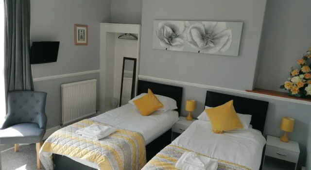 Двухместный номер Standard с видом на горы George Borrow Hotel