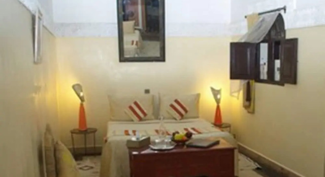 Camera Standard Riad Abaca Badra
