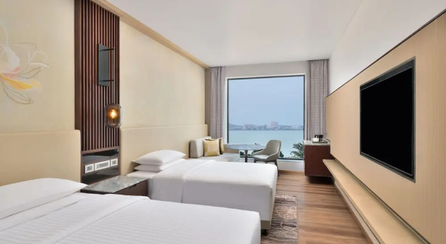 Двухместный номер Standard с видом на озеро Courtyard by Marriott Gorakhpur