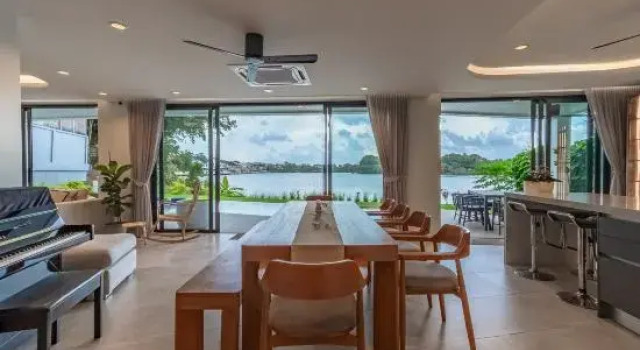 Lakeside 5-BR New Pool Villa in Gated Community, Забронировать Вилла Бизнес-отели острова Пхукета, рядом с Храм Чалонг, 4* 5*