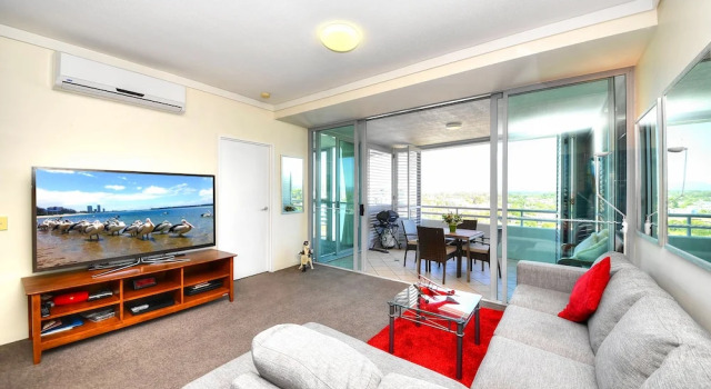 Beachfront Resort 2 Bedroom High Floor