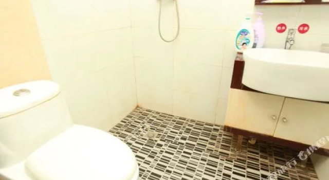 英明大酒店(成都火车东站店), Забронировать Отель Чэнду Сычуань, рядом с Железнодорожный вокзал Чэнду-Восточный