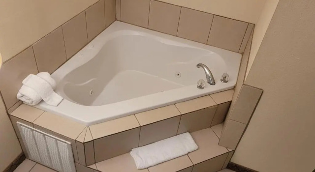 Люкс Home Inn & Suites