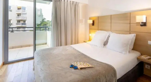 Апартаменты с 2 комнатами с балконом Nemea Appart Hotel Le Lido Cagnes sur Mer