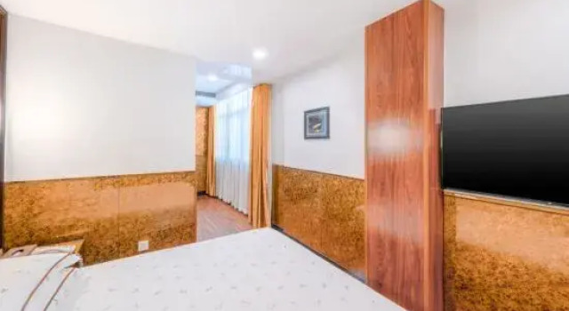 Люкс Gongbei Huaxin Hotel