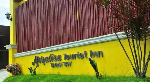 Monalisa Tourist Inn