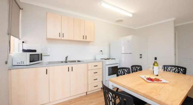 Апартаменты с 2 комнатами Geraldtons Ocean West Holiday Units & Short Stay Accommodation