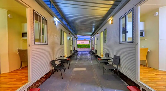 Номер Deluxe Chinchilla Motor Inn