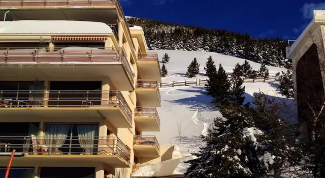 Apartment With one Bedroom in Huez, With Wonderful Mountain View and F