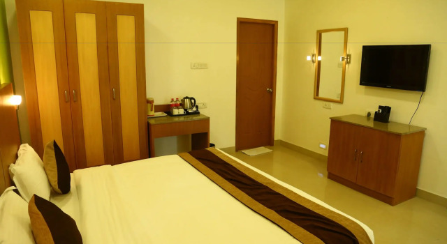 Mermaid Resort Kelambakkam, Забронировать Курортный отель Отели штата Тамилнада с бассейном, Бассейн