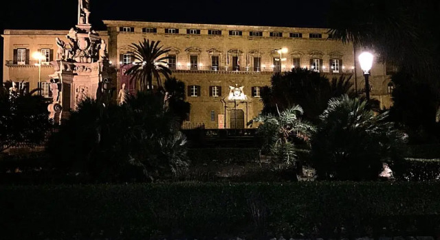 Normanni Central House, Забронировать Отель Отели Палермо с парковкой, рядом с Кафедральный собор, Парковка