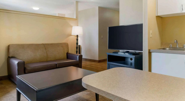 Люкс Superior Extended Stay America Suites - Detroit - Madison Heights