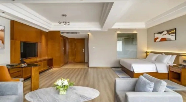 Люкс Wyndham Haofeng Hotel in Kaiyuan