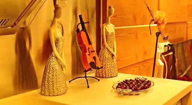 Yulou Jindian Apartment (Guangzhou Folk Finance Haizhu Square Subway Station Branch)