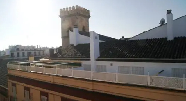 Alameda House, Забронировать Дом для отпуска Коттеджи Севильи, рядом с Башня Торре-де-Лос-Пердигонес, Коттедж