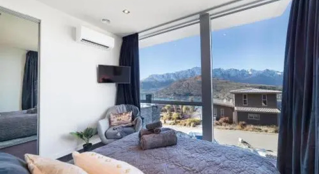 Remarkable Queenstown Lake House, Забронировать Отель Куинстаун 